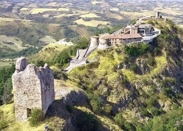 Cosa vedere a Poggio Torriana: borghi, natura e panorami in Valmarecchia