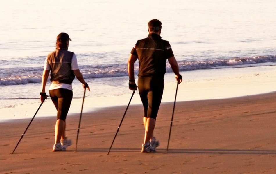 Nordic walking in spiaggia a Rimini