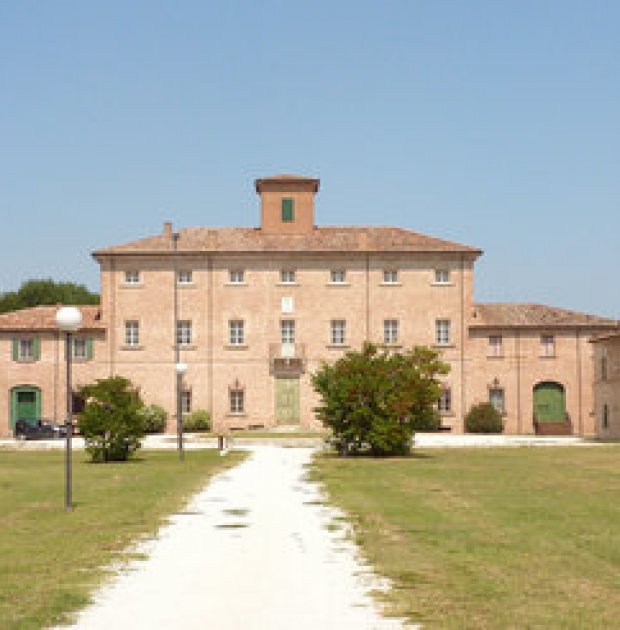 Nordic walking lungo gli argini dell'Uso